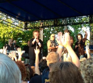 Benny Mardones sings to his fans Saturday, Aug. 3, at Sharkey's. (Photo by Karen Miller Bialczak)