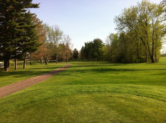 The 10th hole at Northern Pines, tight and a scary start.