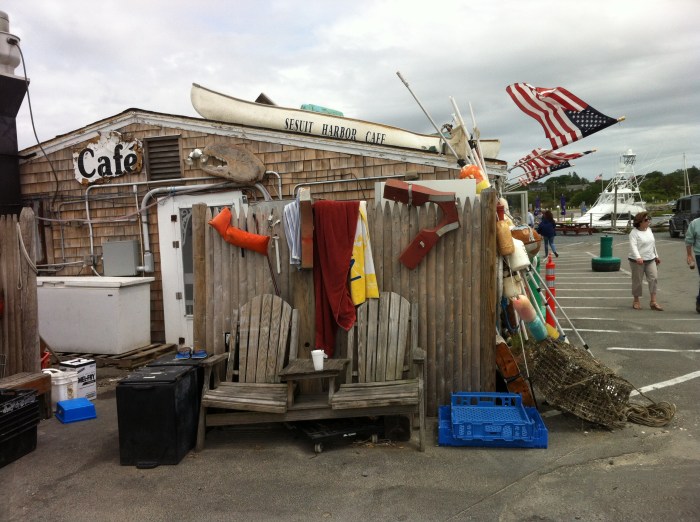 First glimpse of your restaurant after you park your car. Hungry yet?