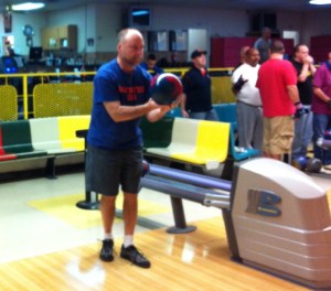 I warm up at Bowling Green lanes in Cicero, N.Y. (Photo by Steve Vicik Jr.)