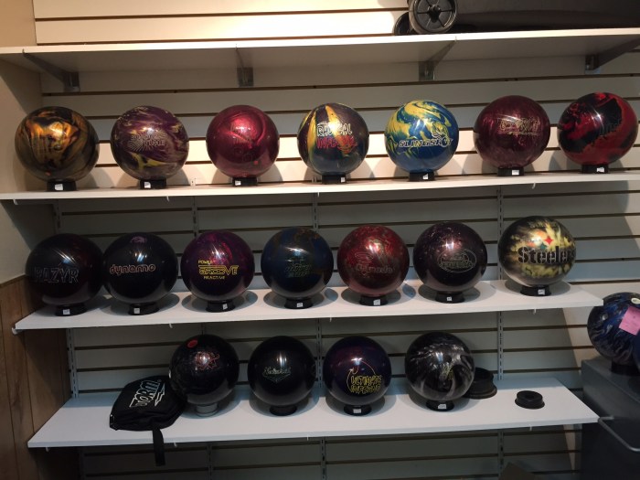 New balls are available behind the main counter.