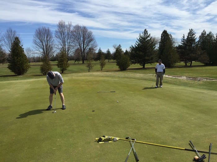 Warming up and waiting for Beels, a half-hour before our 10 a.m. tee time.
