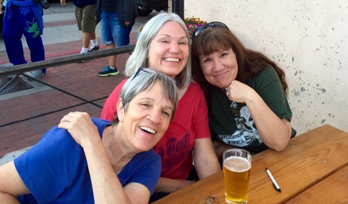 Sisters Jana, Karen and Lynne.