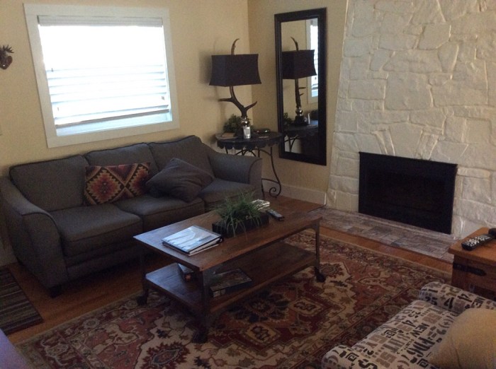 Spacious living room to hang.