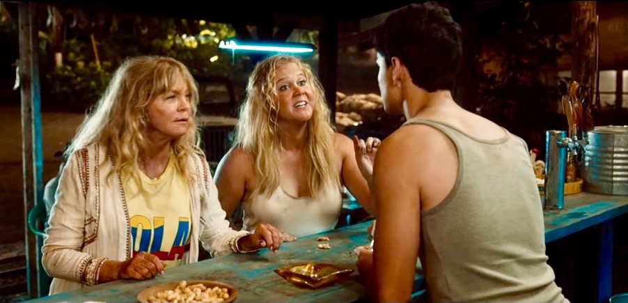 Amy Schumer, Goldie Hawn grab my guilty laughs in Snatched